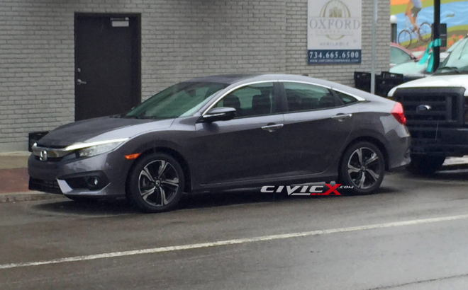 Honda Civic 2016: 10. generace nafocena bez maskování, aspoň přídí těší