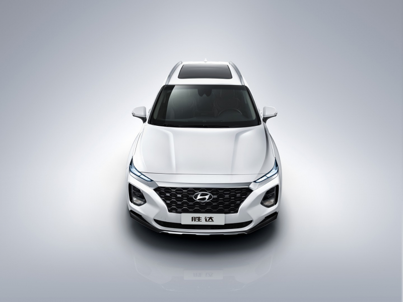 Hyundai_Santa_Fe_2019_cinska_verze_nova_