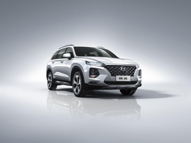 Hyundai_Santa_Fe_2019_cinska_verze_nova_