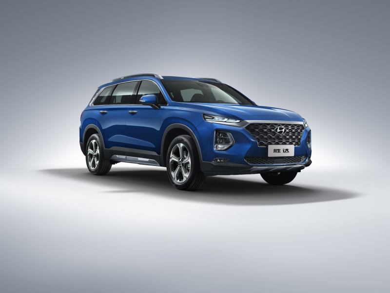 Hyundai_Santa_Fe_2019_cinska_verze_nova_