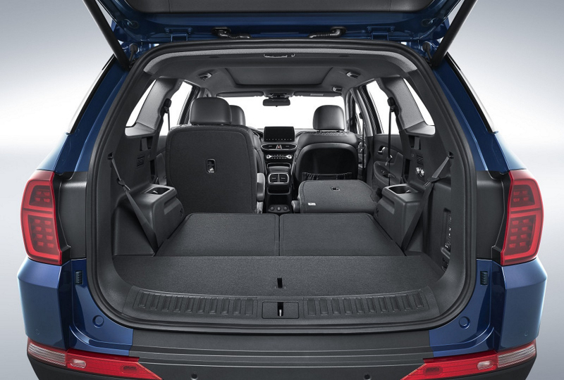 Hyundai_Santa_Fe_2019_cinska_verze_nova_