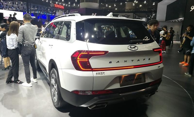Hyundai_Santa_Fe_2019_pro_Cinu_prvni_sad