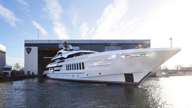 Nejnovější superjachta ohromí tím, co skrývá uvnitř, nechybí ani vodopád