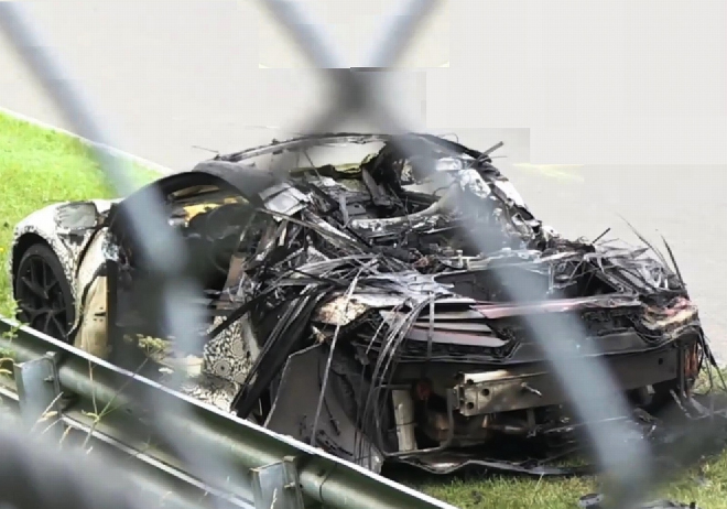 Honda NSX 2015: ohořelý prototyp i na videu, prý se mu přehřál motor