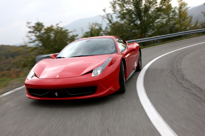 Facelift Ferrari 458 Italia odhaluje detaily, má mít jen 3,5l V8 twin-turbo s 675 koňmi