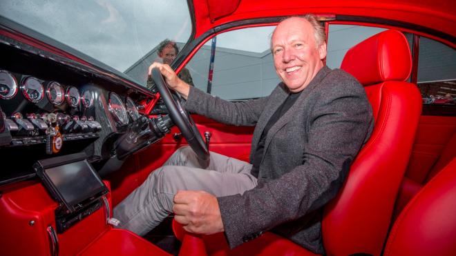 Interiér kompletně bez tlačítek? Jen přes mou mrtvolu, říká tento muž