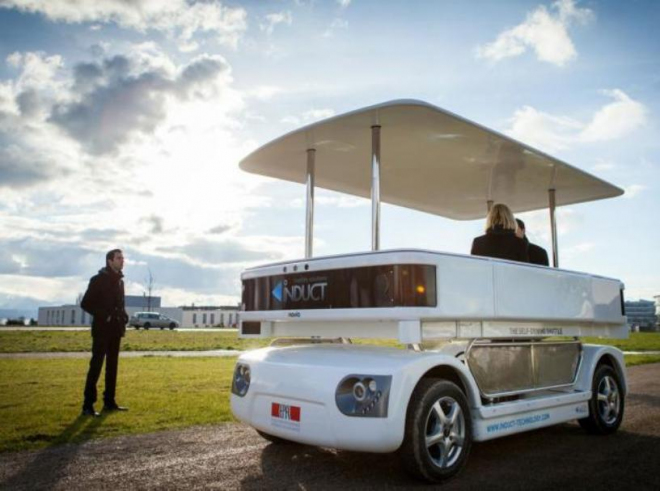 IT Navia: první autonomní vůz je v prodeji, nemůže však na silnice