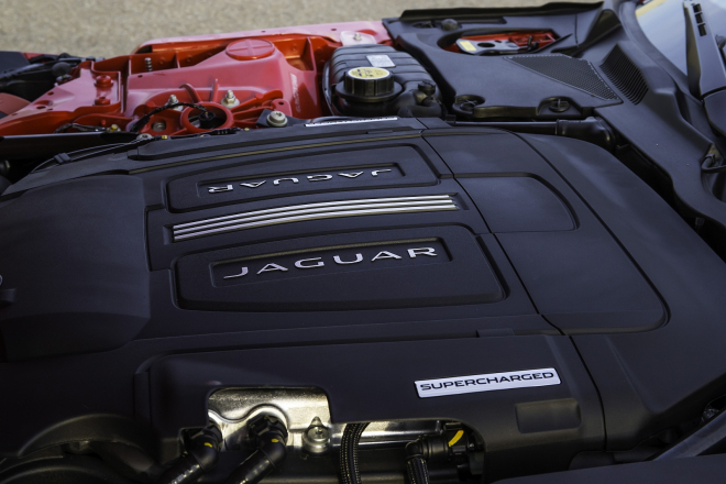 Jaguar odmítá turbodmychadla u sportovních modelů, reagují nepřirozeně