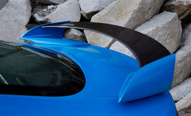 Jaguar XFR-S 2013 ukázal karbonové křídlo, premiéra v L.A. je na spadnutí