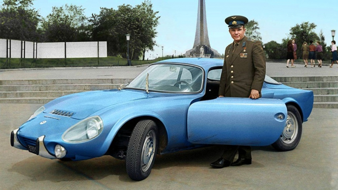 Slavná fotka s Jurijem Gagarinem nezachycuje realitu, jeho vůz byl nalezen