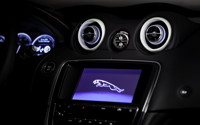 Jaguar XJ75 Platinum Concept oslavuje 75 let značky - 4 -