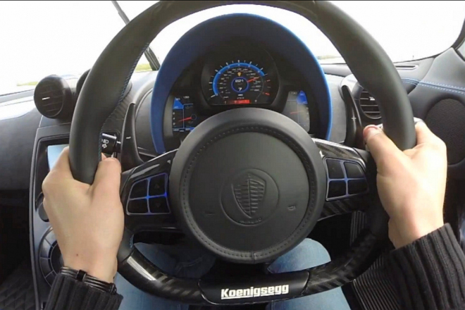 Akcelerace Koenigseggu One:1 z 0 na 362 km/h je brutalita svého druhu (video)