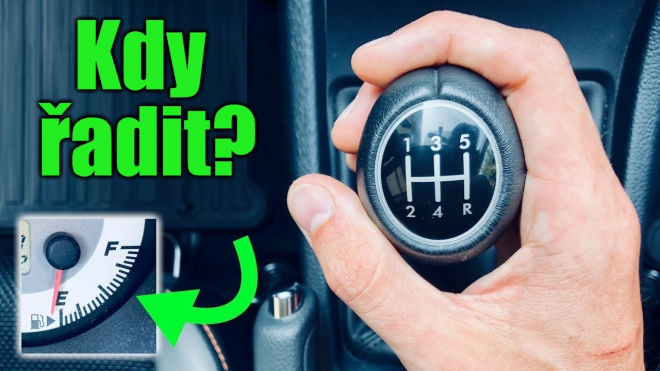Kdy s autem řadit, aby mělo co nejnižší spotřebu paliva? A proč?