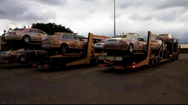 Král chudé africké země si koupil 19 Rolls-Royců a 120 BMW, ač lidé nemají co jíst