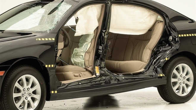 Manželé vysoudili na Toyotě 4,76 miliardy za jednu nehodu. Radost ale mít nemohou