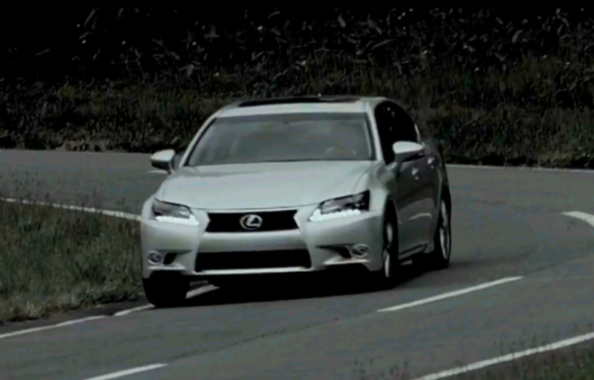 Nový Lexus GS se dále snaží tvářit jako řidičské auto (video)