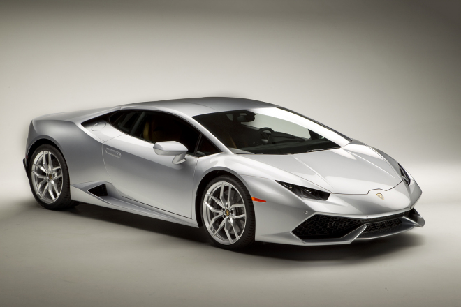 Lamborghini Huracán se prodává velmi dobře, pořídí si jej deset zákazníků denně
