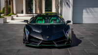 Nejvzácnější a nejpodivnější moderní Lamborghini nikdo nechce. Zámožný majitel se ho 2 roky neumí zbavit, zkouší to zas