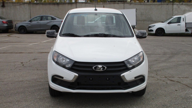 Rusové stvořili levné auto, které pobere spoustu nákladu. Něco takového tady chybí