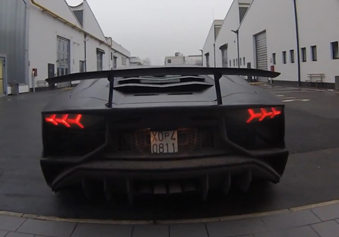 Lamborghini Aventador SV na novém videu ukazuje svůj pekelný zvuk i zrychlení