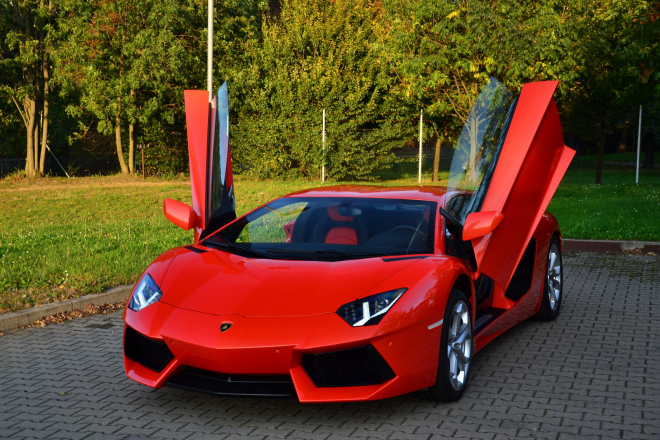 Lamborghini Aventador: máme fotky prvního kusu pro Českou republiku