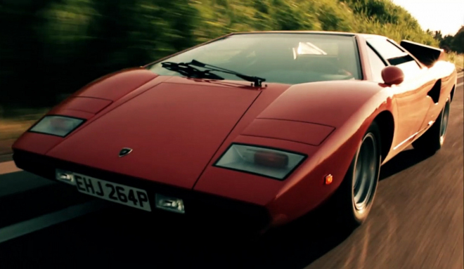 Lamborghini Countach LP400 vs. Valentino Balboni po 40 letech: zpátky na místě činu (video)