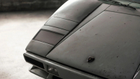 Nejslavnější Lamborghini Countach bylo po 20 letech nalezeno pod nánosy prachu, přesně v tom stavu je na prodej