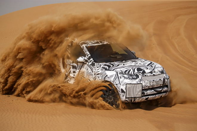 Nový Land Rover Discovery se ukázal fotkách z testů, zůstane svůj