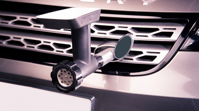 Něco pro Pohlreicha: luxusní off-road s mobilní kuchyní navaří kdekoli, i bez másla