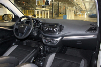 Lada Vesta: také nový sedan ukázal produkční interiér, výroba je nedaleko