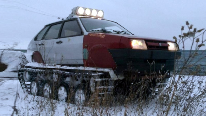 Lada T-21099: Rus si postavil soukromý tank, projede všude