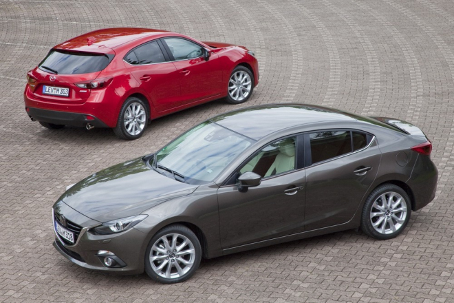 Mazda 3 sedan 2014: nová trojka odhalena i s kufrem, znovu předčasně