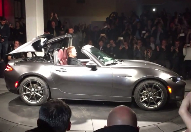 Mazda MX-5 RF pořádně ukázala pozoruhodný mechanismus skládání své střechy (video)