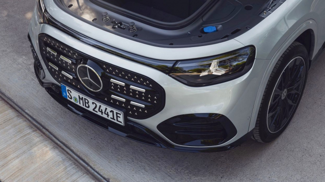 Už ani Němci &bdquo;nedávají&rdquo; nejnovější Mercedesy. Ceny, které účtuje za jeden ze svých nových &bdquo;plasťáků&rdquo;, jsou nehorázné