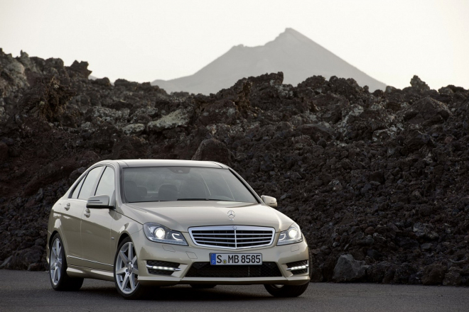 Mercedes C 2011: Céčko s faceliftem na nových fotografiích a reklamních videích