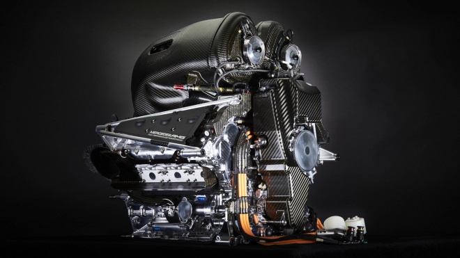 Mercedes přepsal historii, u benzinového motoru poprvé dosáhl účinnosti přes 50 %