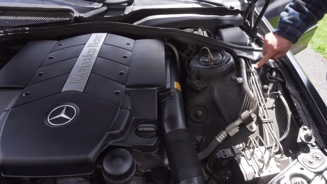 Muž uzavřel obchod roku, koupil zachovalý Mercedes třídy S za cenu jízdního kola