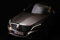 Mercedes žertuje, začal oficiálně odhalovat novou třídu S (video)
