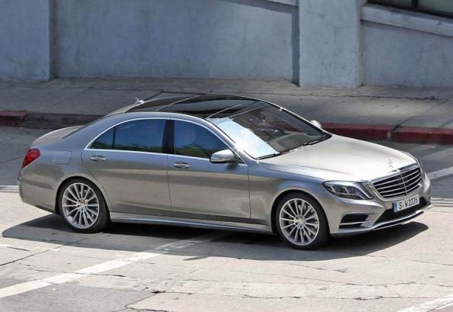 Mercedes S 2013: nová třída S nafocena bez maskování, interiér odhalil Mercedes
