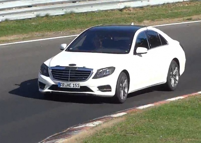 Mercedes S W222 2013: nové eSko se prohání po Nordschleife takřka bez maskování (video)