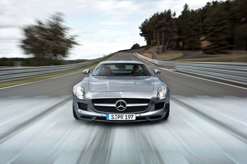 Mercedes-Benz SLS AMG Gullwing: představení takřka oficiální - 4 - Mercedes_Benz_SLS_AMG_predstaveni_05