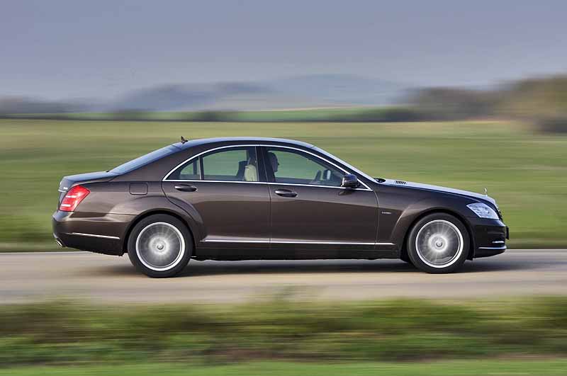 Test Mercedes-Benz S 400 BlueHybrid - 2 - Mercedes_S400_Hybrid_4