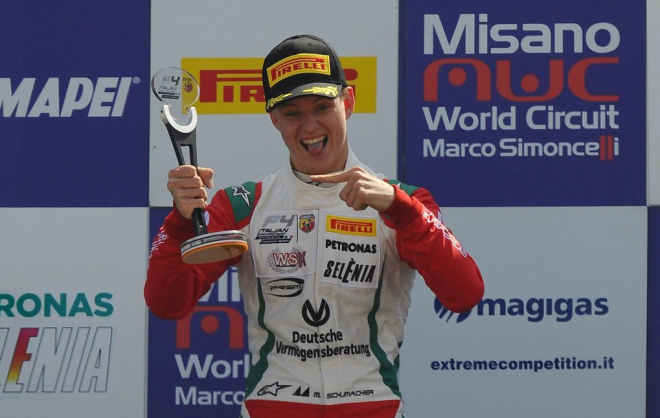 Schumacher Jr. vyhrál dva úvodní závody Formule 4, opanoval i testy