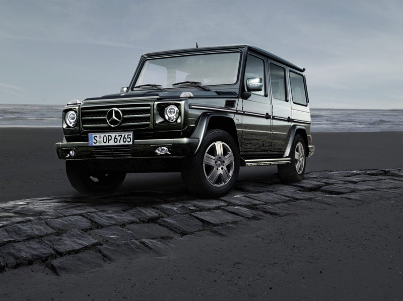 Mercedes-Benz třídy G: ohlédnutí za 30 léty legendy - 2 - 30_Years_GWagen_Armored