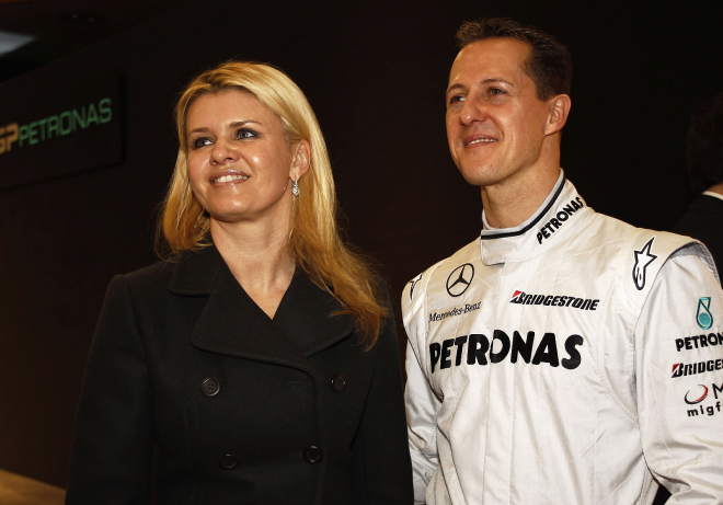 Schumacher prý dělá pokroky, manželka má po dlouhé době důvod k radosti