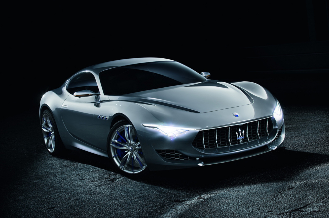 Maserati říká, že Tesla je jak německá konfekce 70. let, postaví něco lepšího