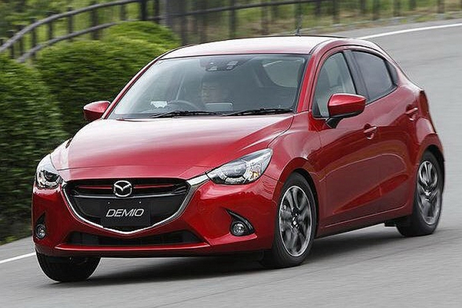 Nová Mazda 2 2015 odhalena únikem, v hávu japonského Demia
