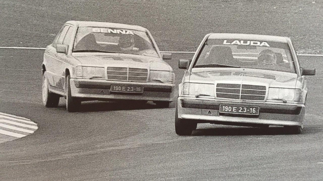 V těchto autech se kdysi poprali Senna s Laudou. Jedno z nich teď může být vaše
