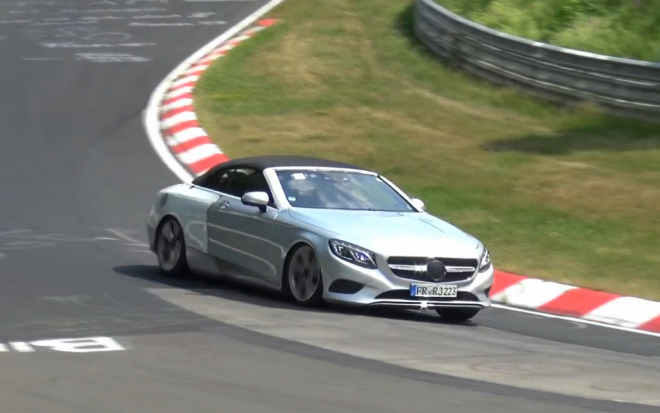 Mercedes S Cabrio zabloudil na Nordschleife, odjet chtěl hodně rychle (video)