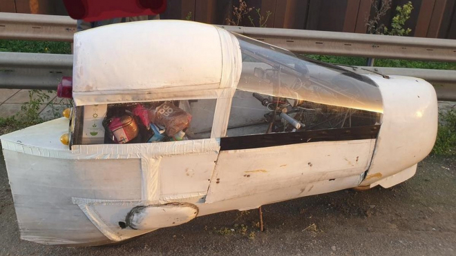 Policista zastavil bizarní vozidlo a chtěl ho zabavit, bylo ale plně legální